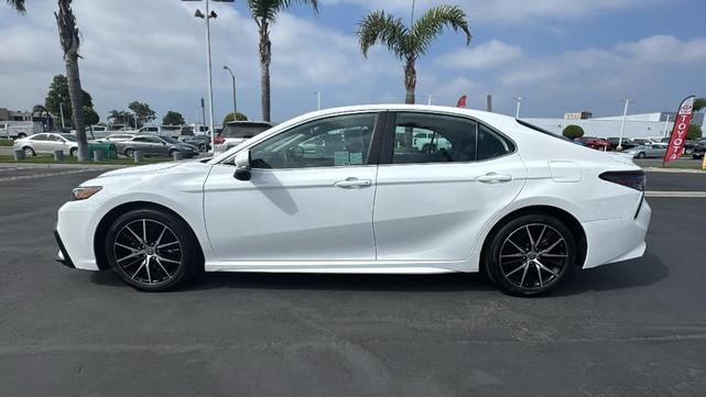 2024 toyota camry se