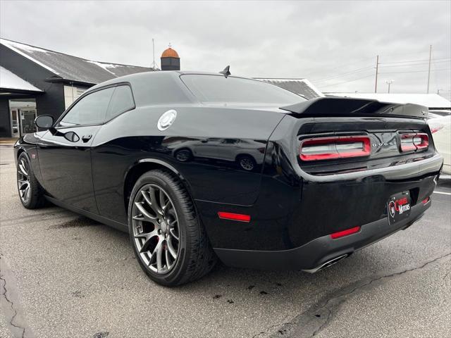 2016 dodge challenger srt 392