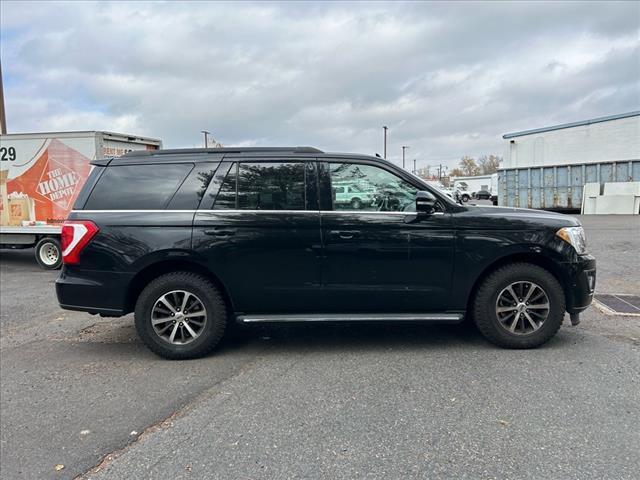 2018 ford expedition xlt