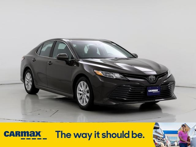 2018 toyota camry le