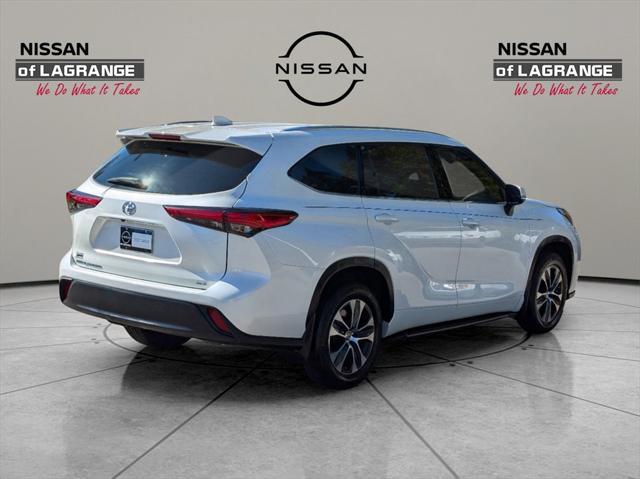 2021 toyota highlander xle