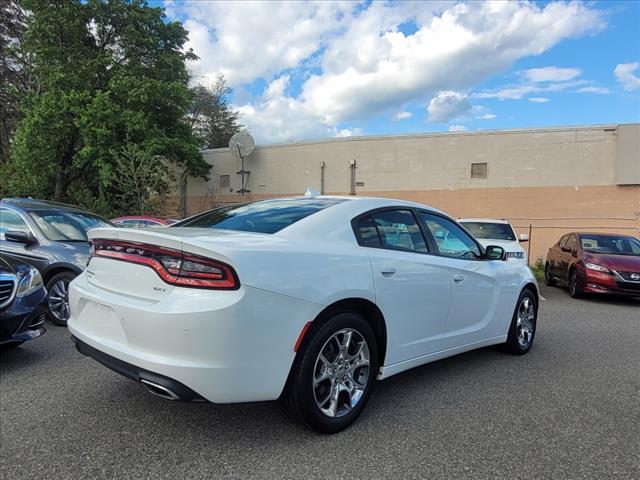 2015 dodge charger sxt