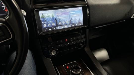 2017 Jaguar F-Pace