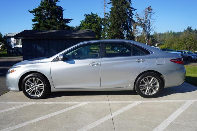 2016 toyota camry se w/special edition pkg