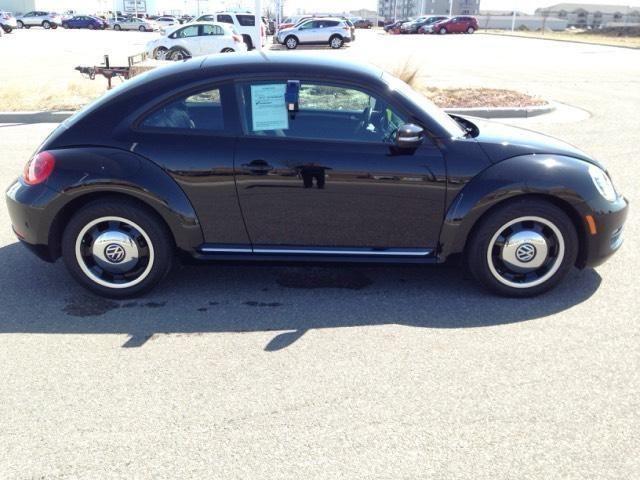 2012 volkswagen beetle 2dr hatchback 2.5l for sale in grand forks, north dakota