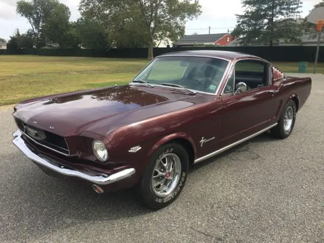 1966 mustang 2+2 fastback