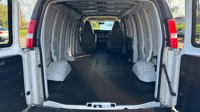 2021 gmc savana 2500 work van