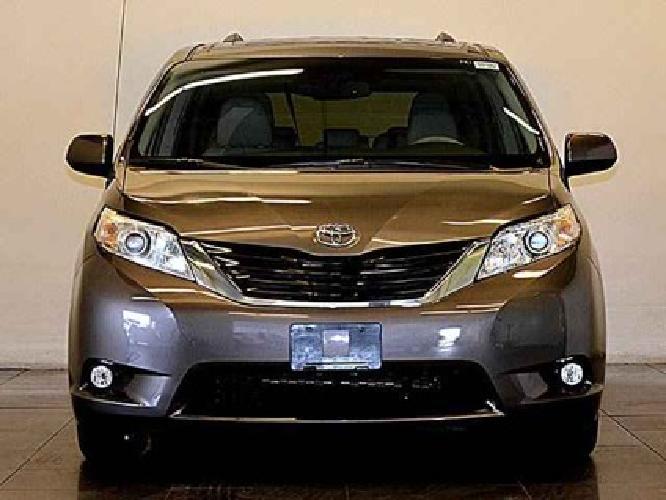 2012 toyota sienna xle in miami, fl