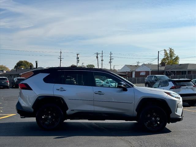 2024 toyota rav4 hybrid se