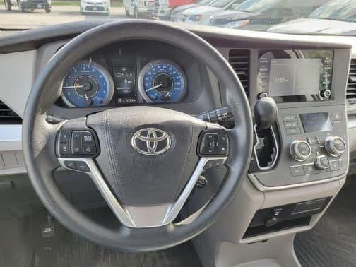 2020 toyota sienna in east millstone, new jersey