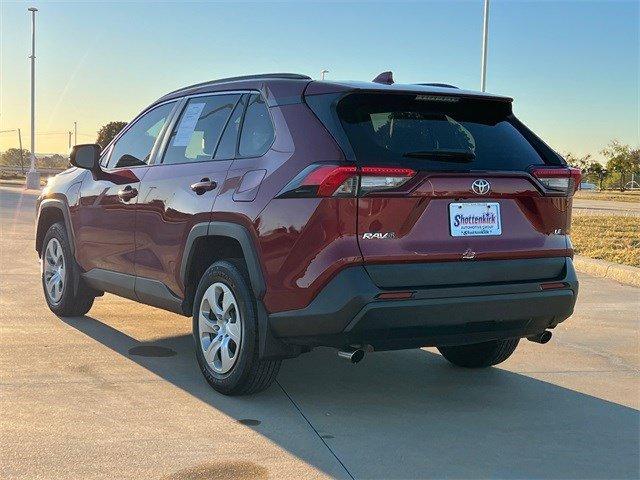 2021 toyota rav4 le