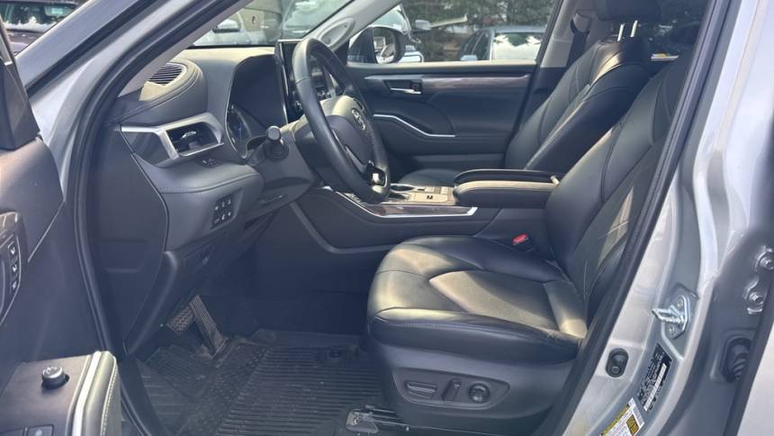 2022 toyota highlander hybrid platinum