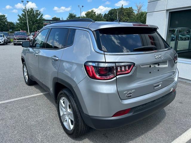 2022 jeep compass latitude