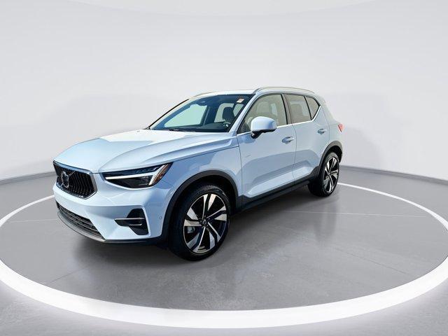 2024 volvo xc40 b5 plus bright theme