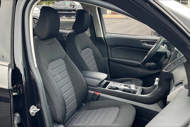 2021 ford edge se
