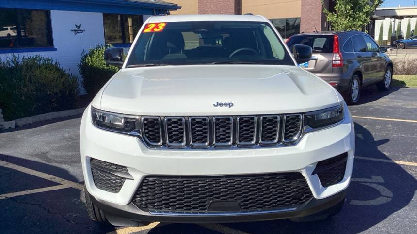 2023 jeep grand cherokee laredo