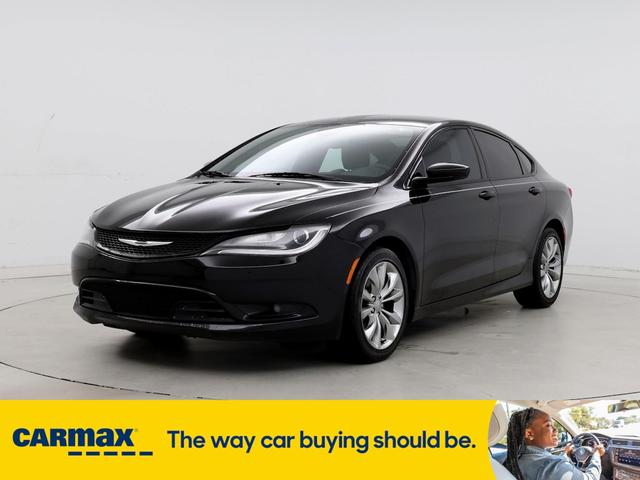 2015 chrysler 200 s