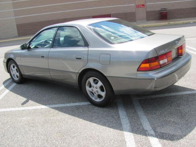 1999 lexus es 300