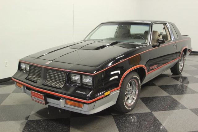 1983 oldsmobile cutlass hurst/olds coupe 307 v8 4 speed automatic classic vintag