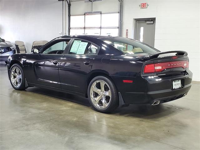 2014 dodge charger sxt