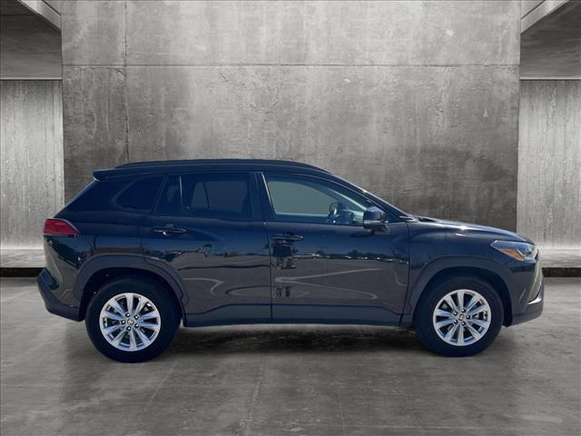 2022 toyota corolla cross le