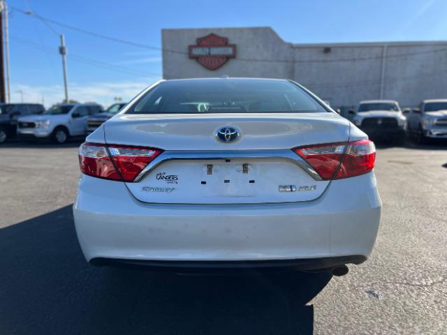 2017 toyota camry hybrid xle