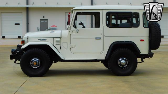 1977 toyota land cruiser base