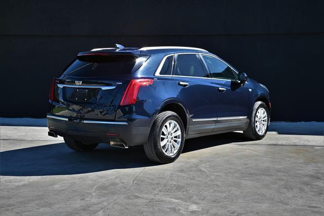 2017 cadillac xt5 base