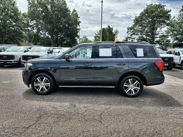 2022 ford expedition xlt