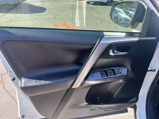 2018 toyota rav4 xle