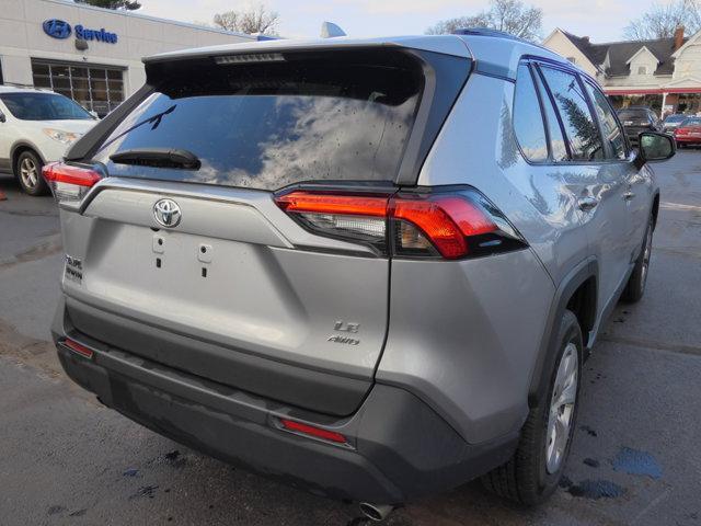 2021 toyota rav4 le