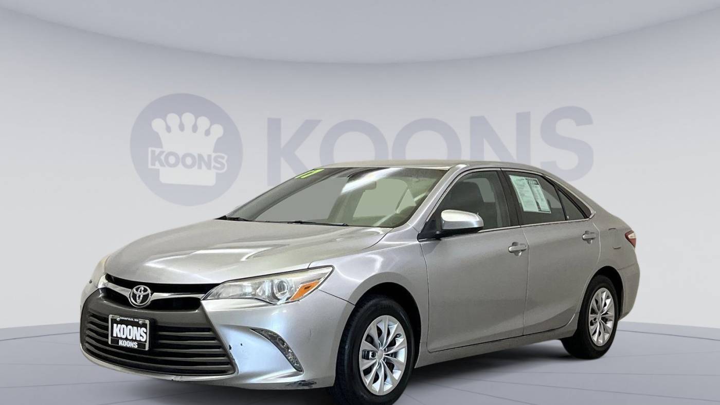 2017 toyota camry le