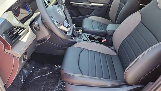 2024 volkswagen taos sel 4motion