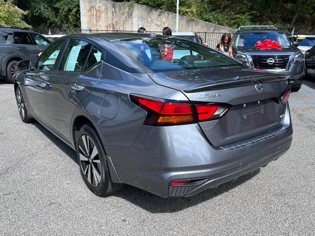 2022 nissan altima 2.5 sv