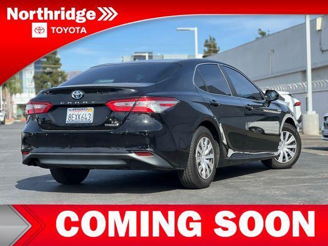 2018 toyota camry hybrid se