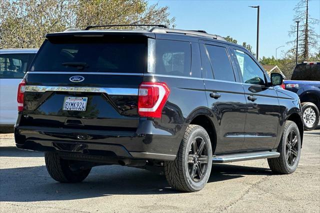 2021 ford expedition xlt