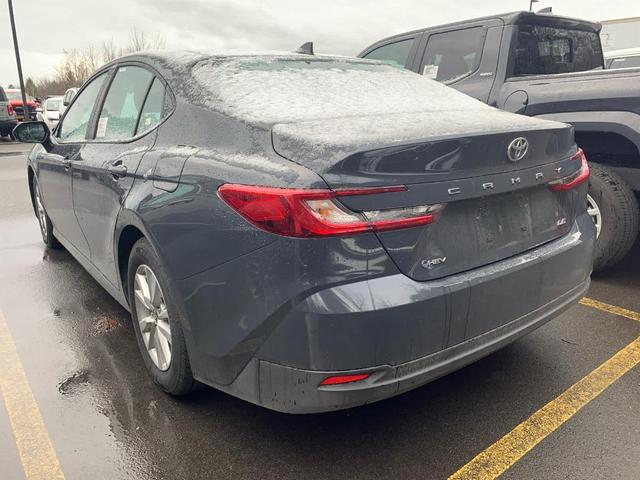 2025 toyota camry le