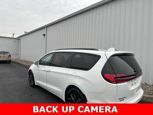 2022 chrysler pacifica touring-l in marion, indiana
