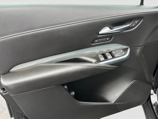 2022 cadillac xt4 premium luxury