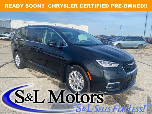 2023 chrysler pacifica touring-l
