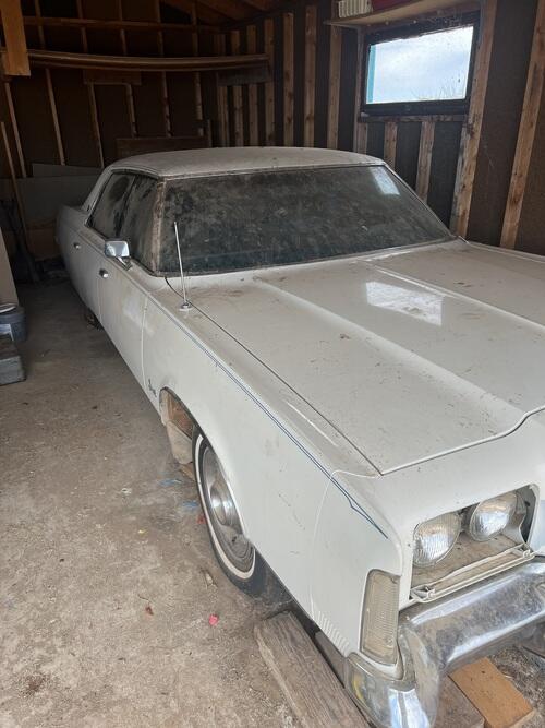 1974 chrysler imperial. lebaron