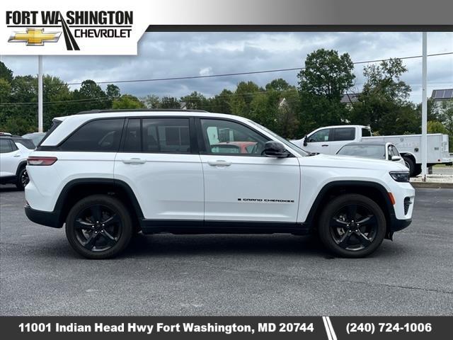 2023 jeep grand cherokee altitude