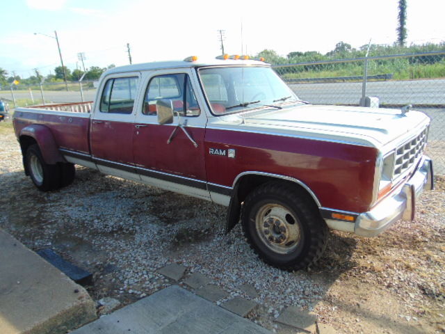 l@@k 1982 dodge ram d350 factory crew cab 4 door royal se prospector no reserve!