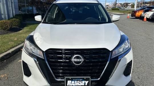2024 nissan kicks sv