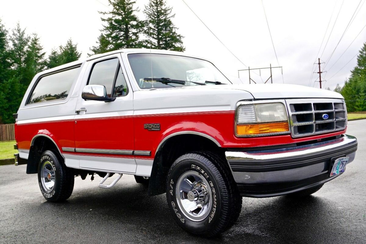 1993 ford bronco xlt 4x4 sport utility 2-door 5.0l auto 101,000 miles 1'owner