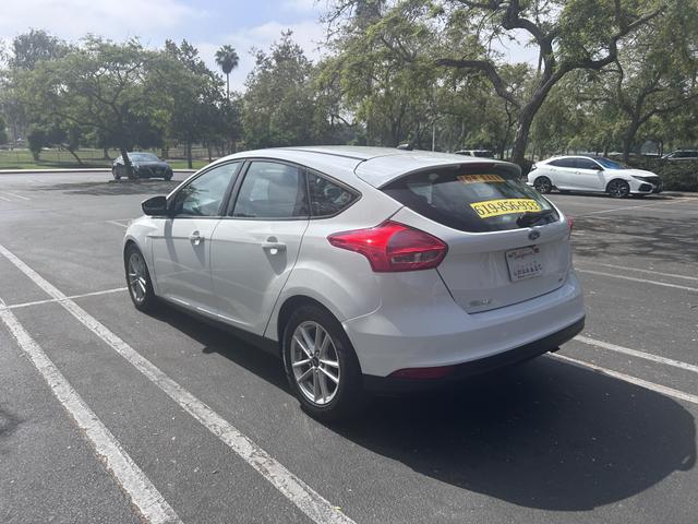 2017 ford focus se
