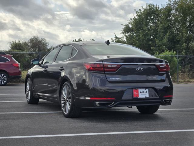 2017 kia cadenza limited