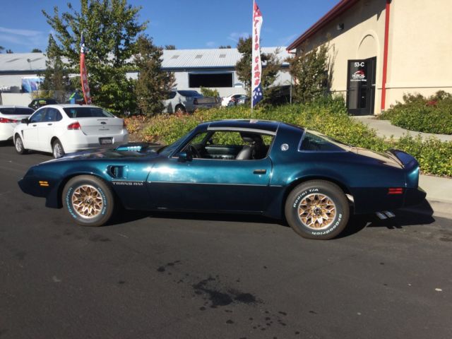 1979 pontiac trans am - 400 with 4 speed - nice driver - rust free- no reserve