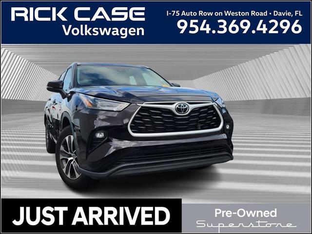2022 toyota highlander xle