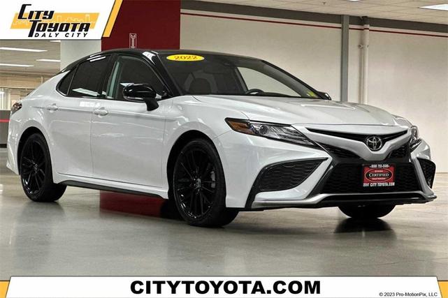 2022 toyota camry xse